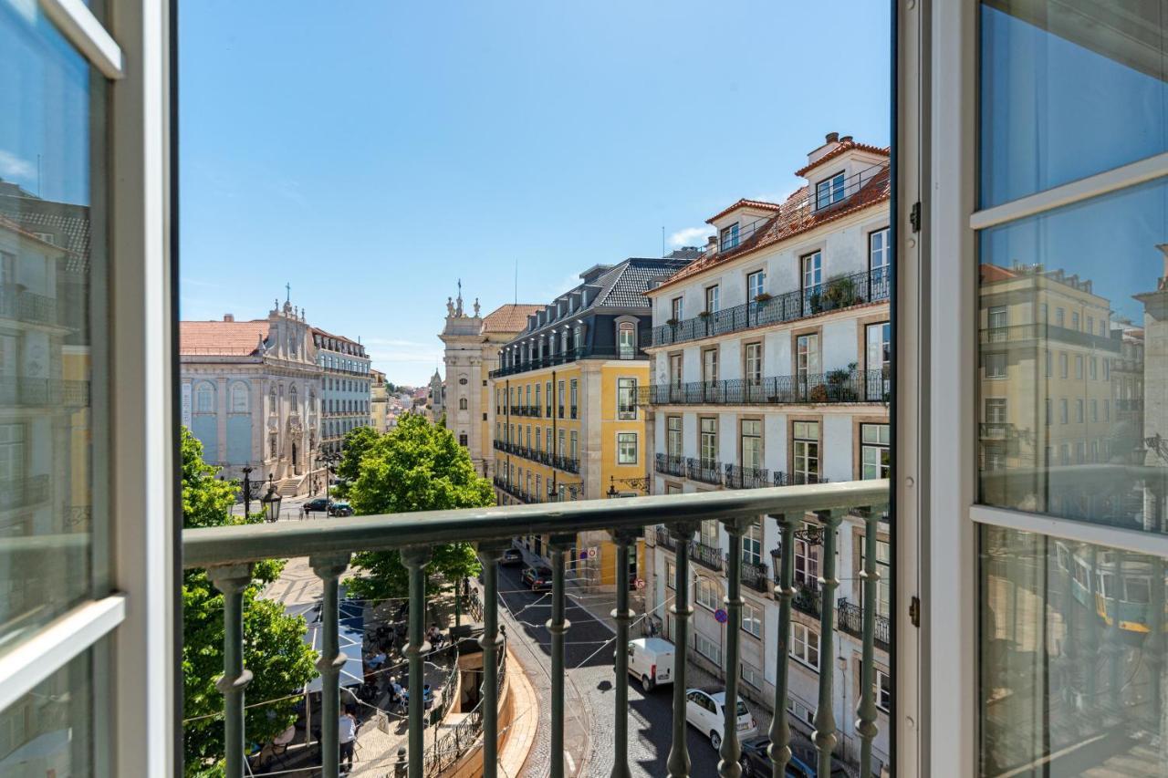 Deluxe 2 Bedroom Suite Square View